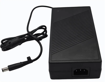 Sanoatda foydalanish uchun -400 Vt quvvatga ega yangi quvvat adapteri